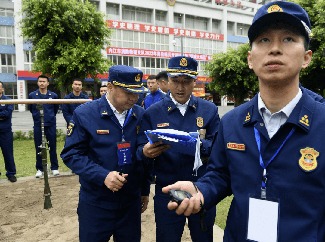 包含棒球季后赛，蓬莱海豚队与漓江铁骑队逆转，体能对抗拉满！定海神针仍在的词条