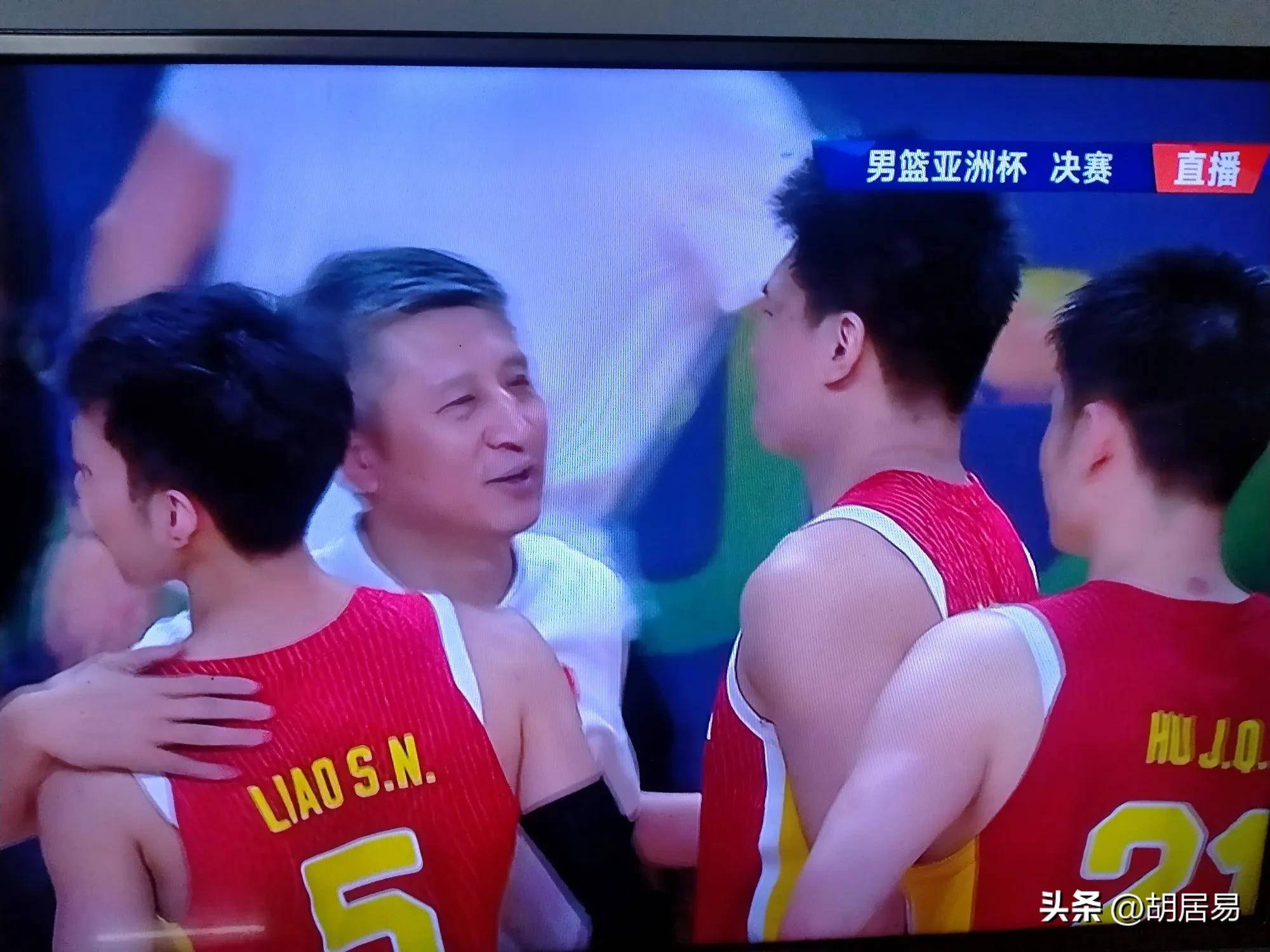 加时末段山东男篮备战中超，扳平良机细节曝光，媒体盛赞，年轻球员得到机会的简单介绍