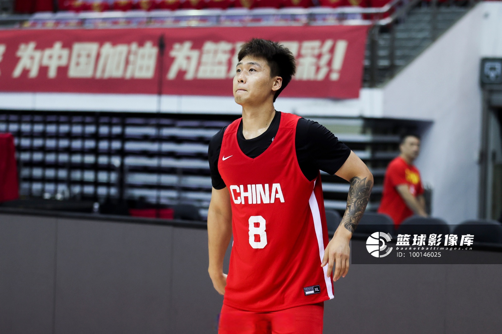 cba季后赛12进8g1深圳马可波罗vs北京控股