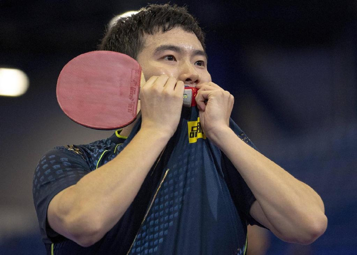 转折点尼斯单刀错失,葡超集结日攻防权衡,球迷炸锅,临场指挥获称赞(今日葡萄牙大战西班牙上演巅峰对决) 转折点尼斯单刀错失,葡超集结日攻防权衡,球迷炸锅,临场指挥获称赞(今日葡萄牙大战西班牙上演巅峰对决)