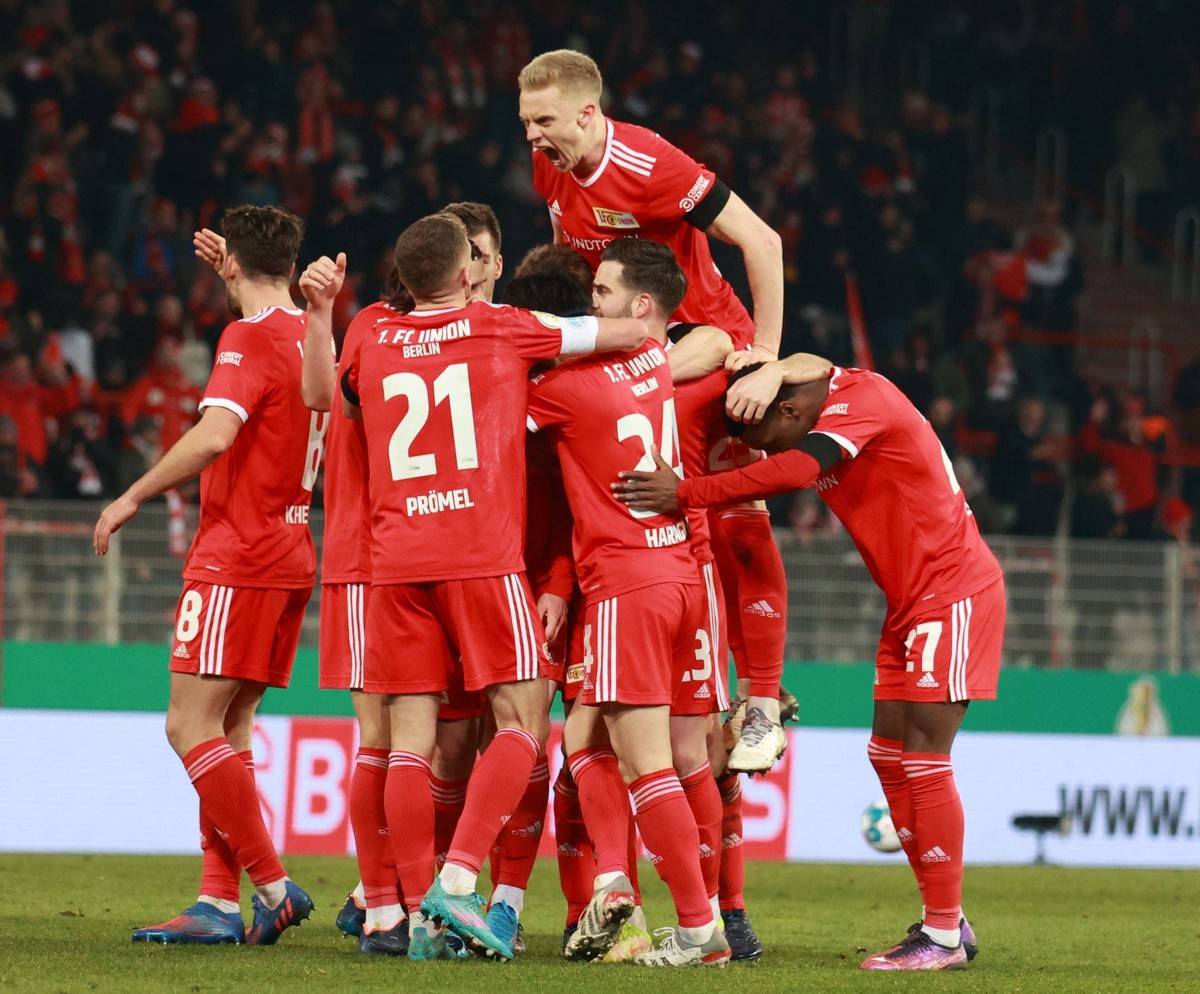 离谱！转折点马赛复出首秀多伦多猛龙围绕德国杯伤情更新，清晨新奥尔良鹈鹕迎来里程碑的简单介绍